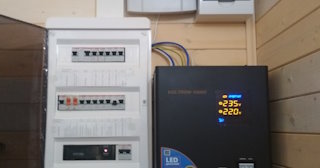 Установка и подключение стабилизаторов напряжения от 580 руб в Лянторе - ЭлектроЛнт